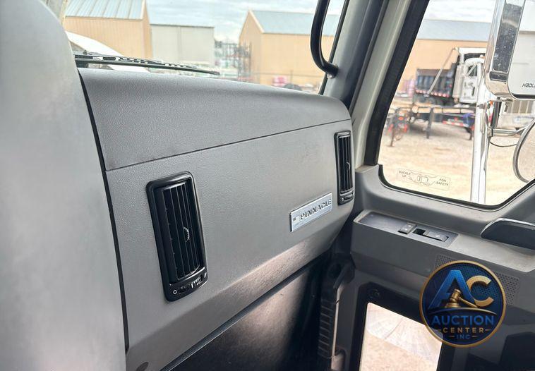 2020 Mack Pinnacle dump truck