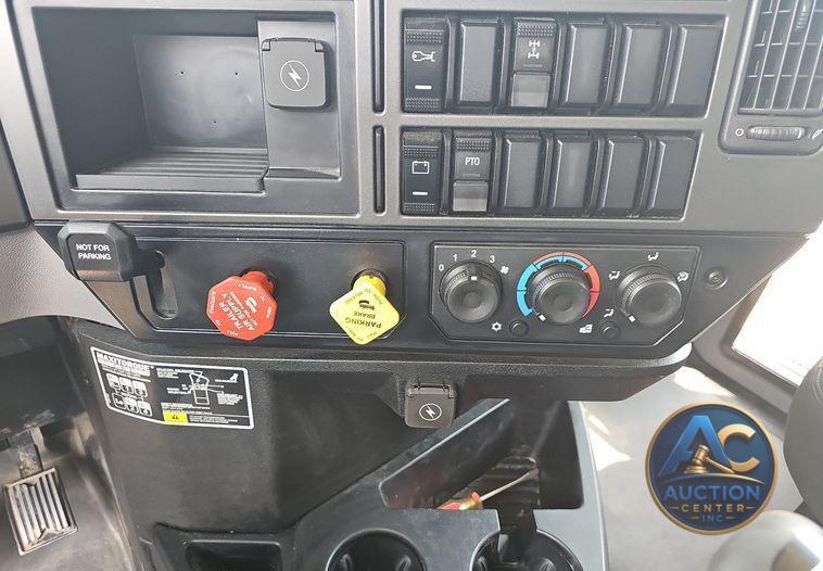 2021 Mack Granite  dump truck