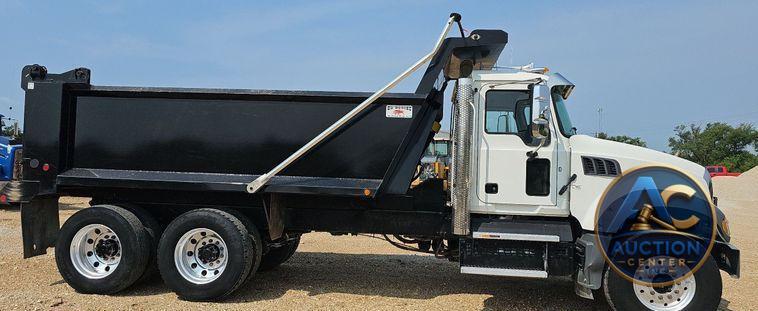 2021 Mack Granite  dump truck