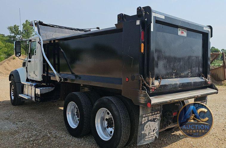 2021 Mack Granite  dump truck