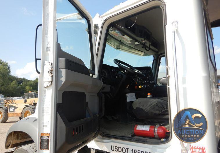 2021 Mack Granite  dump truck