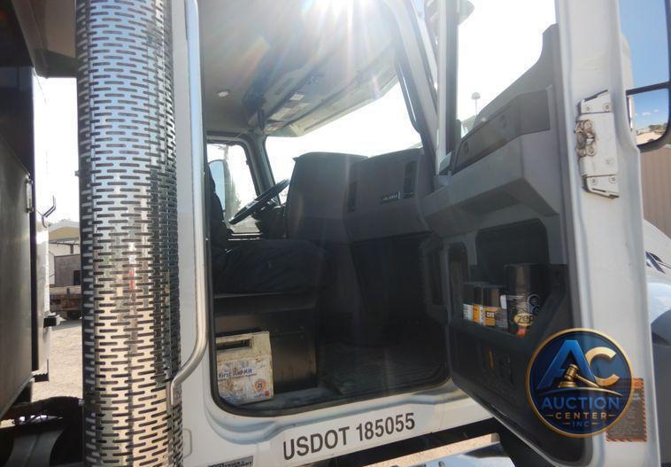 2021 Mack Granite  dump truck