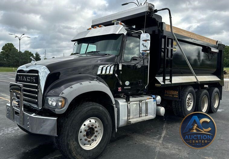 2019 Mack Granite dump truck