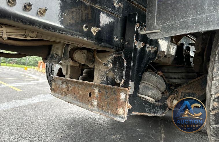 2019 Mack Granite dump truck