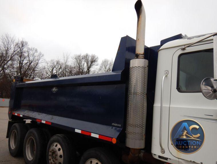2007 Mack GU713  dump truck