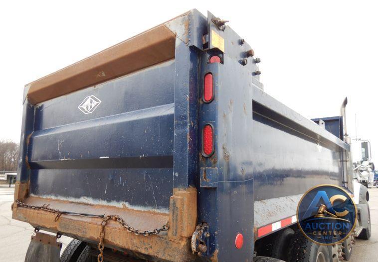2007 Mack GU713  dump truck
