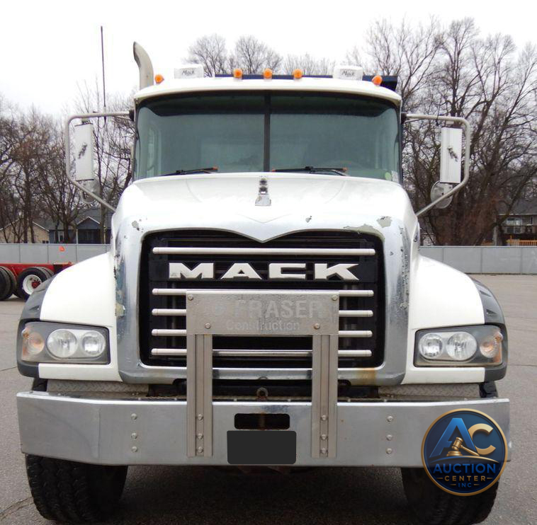 2007 Mack GU713  dump truck