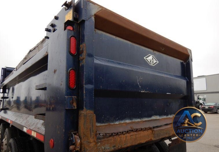 2007 Mack GU713  dump truck