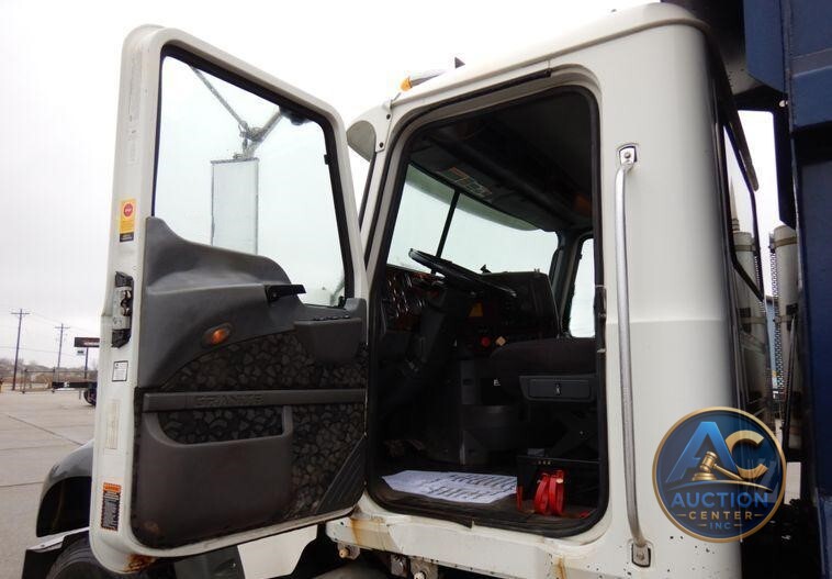 2007 Mack GU713  dump truck