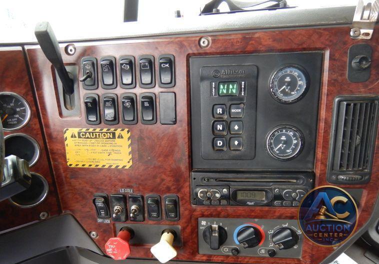 2007 Mack GU713  dump truck