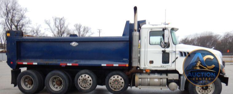 2007 Mack GU713  dump truck
