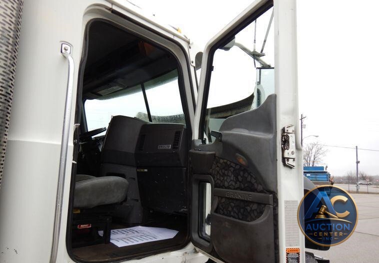 2007 Mack GU713  dump truck