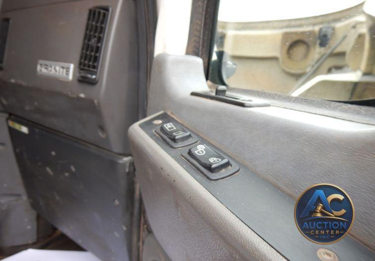 2007 Mack GU713  dump truck
