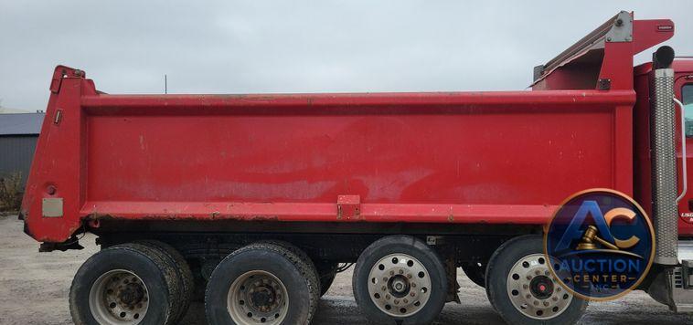 2018 Mack Granite GU700 dump truck