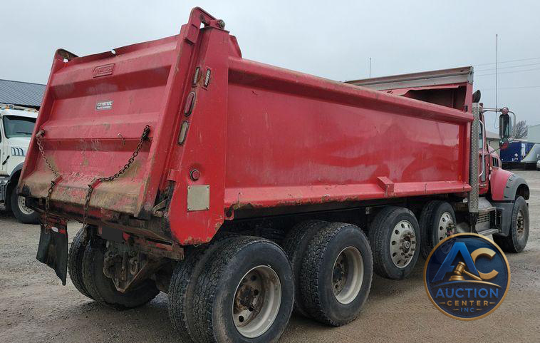 2018 Mack Granite GU700 dump truck