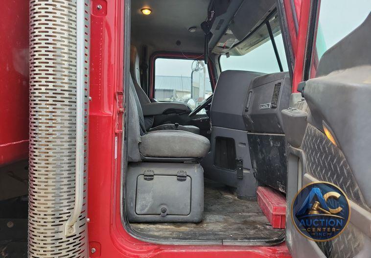 2018 Mack Granite GU700 dump truck