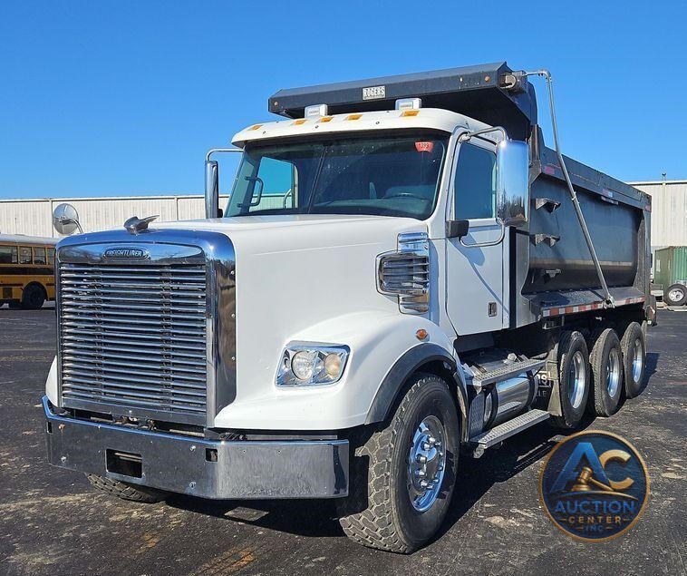 2016 Freightliner Coronado 122SD  dump truck