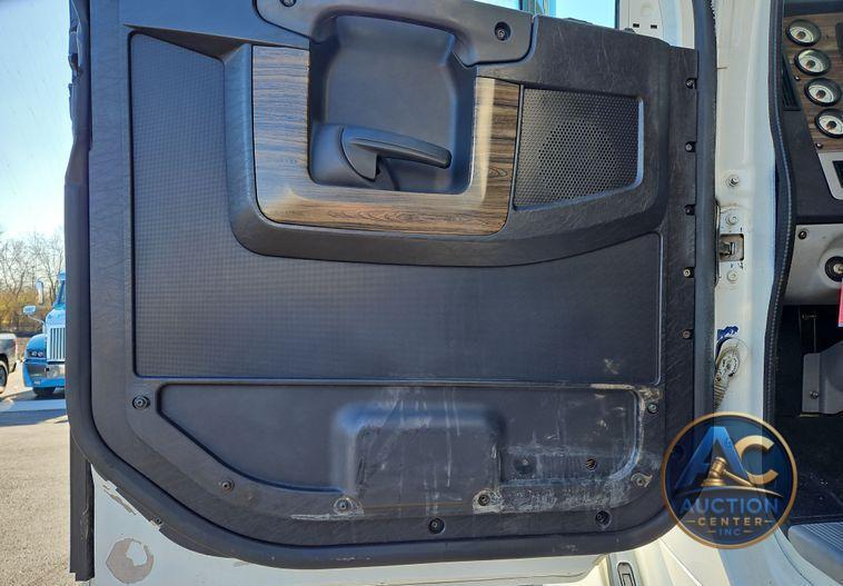 2016 Freightliner Coronado 122SD  dump truck