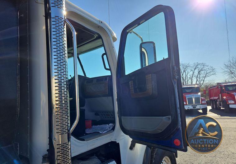 2016 Freightliner Coronado 122SD  dump truck