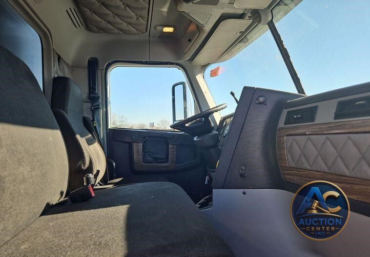 2016 Freightliner Coronado 122SD  dump truck