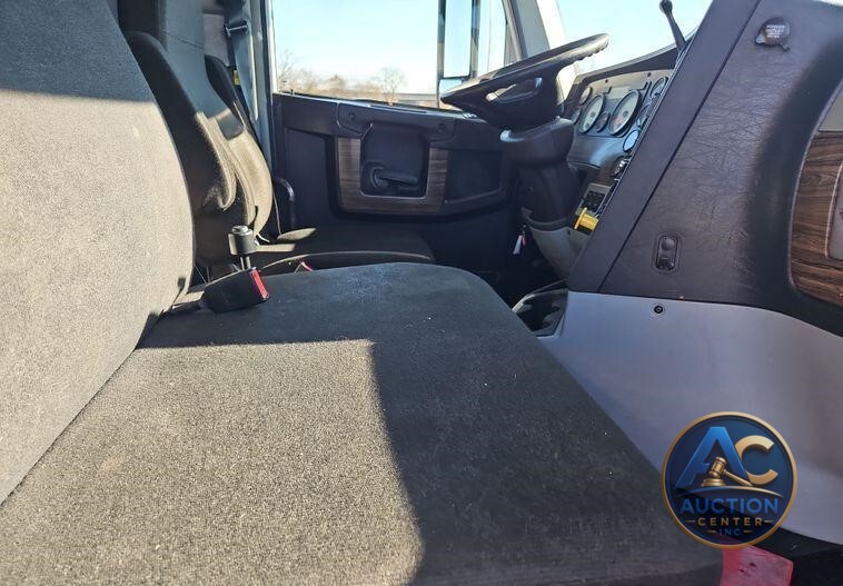 2016 Freightliner Coronado 122SD  dump truck