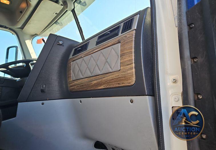 2016 Freightliner Coronado 122SD  dump truck