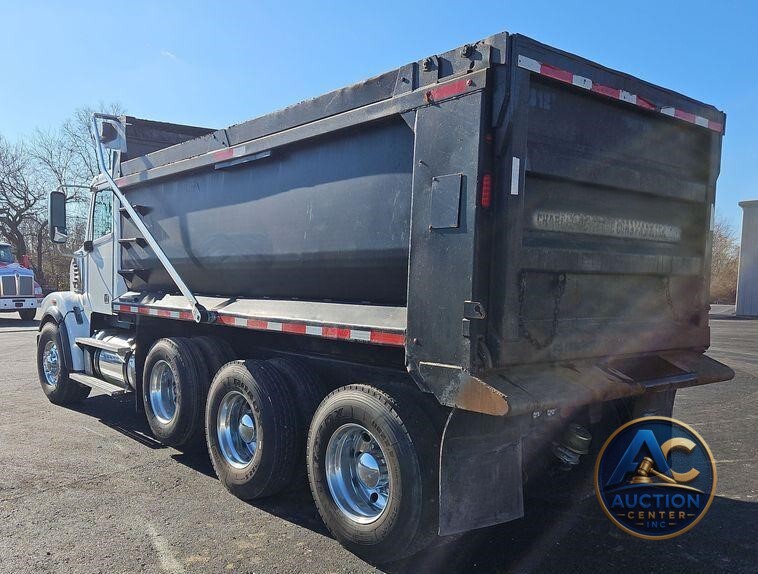 2016 Freightliner Coronado 122SD  dump truck