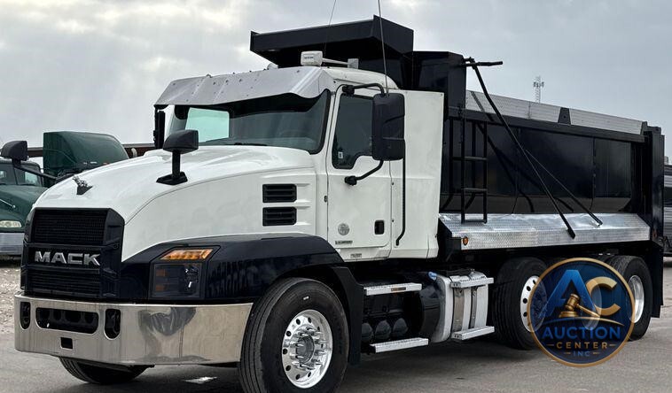 2019 Mack Anthem dump truck