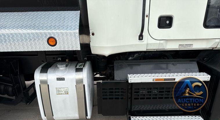 2019 Mack Anthem dump truck