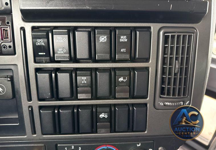 2019 Mack Anthem dump truck