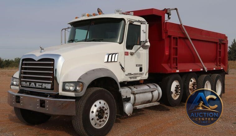 2009 Mack GU713  dump truck