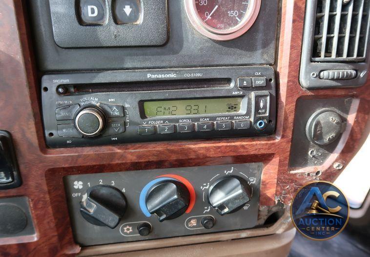 2009 Mack GU713  dump truck