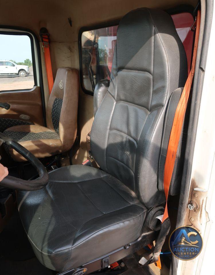 2009 Mack GU713  dump truck