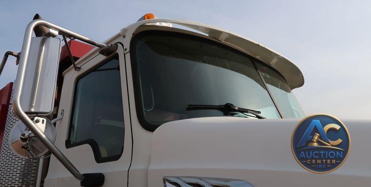 2009 Mack GU713  dump truck