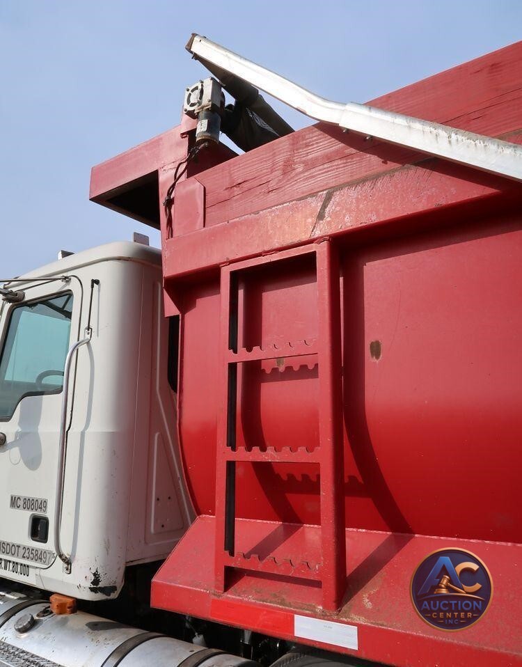 2009 Mack GU713  dump truck