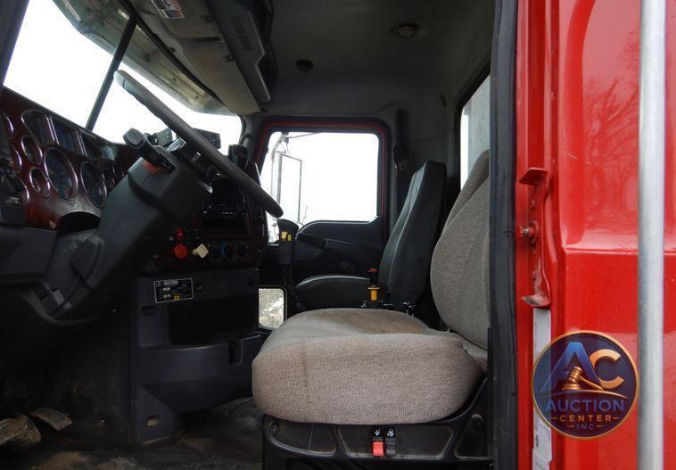 2013 Mack Granite dump truck