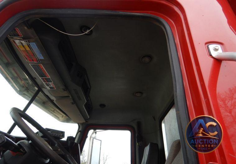 2013 Mack Granite dump truck