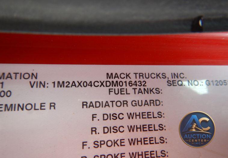 2013 Mack Granite dump truck