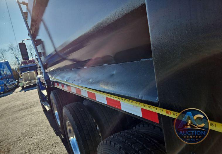 2016 Freightliner Coronado 122SD  dump truck