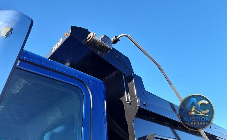 2016 Freightliner Coronado 122SD  dump truck