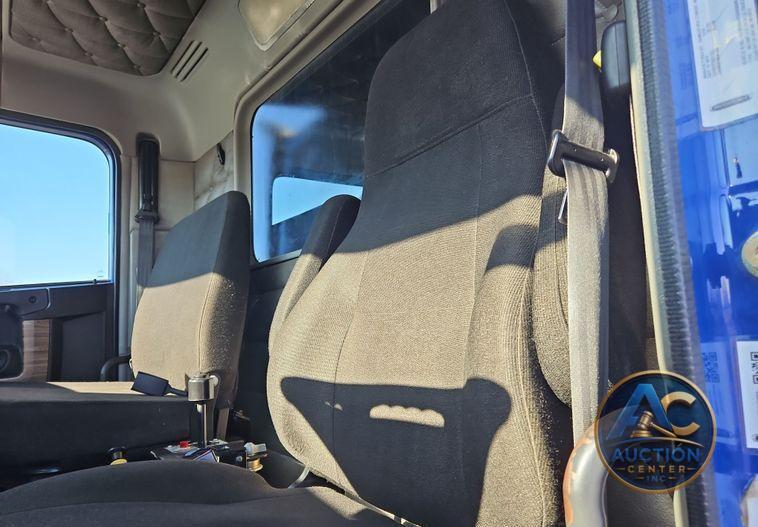 2016 Freightliner Coronado 122SD  dump truck