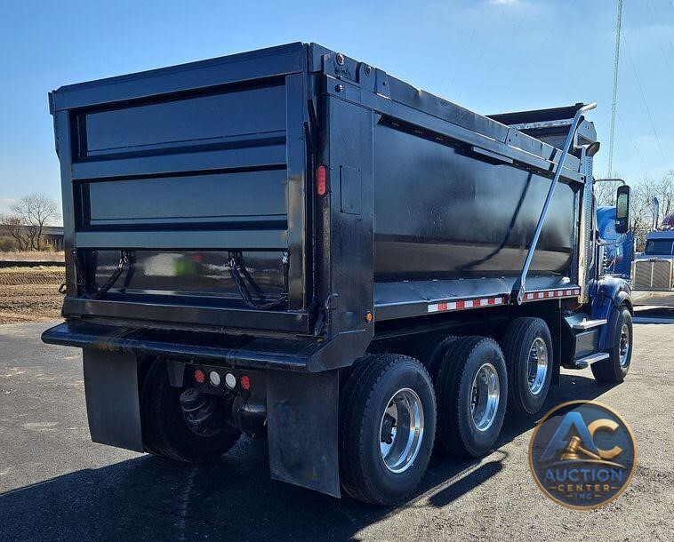 2016 Freightliner Coronado 122SD  dump truck