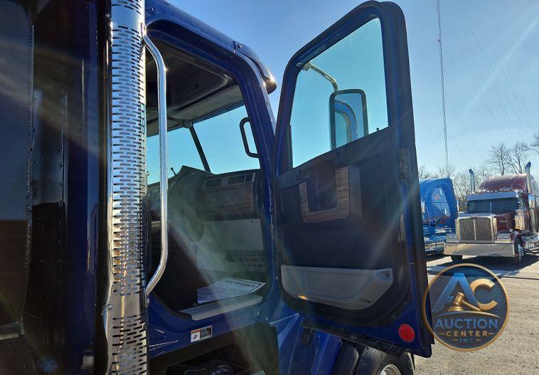 2016 Freightliner Coronado 122SD  dump truck