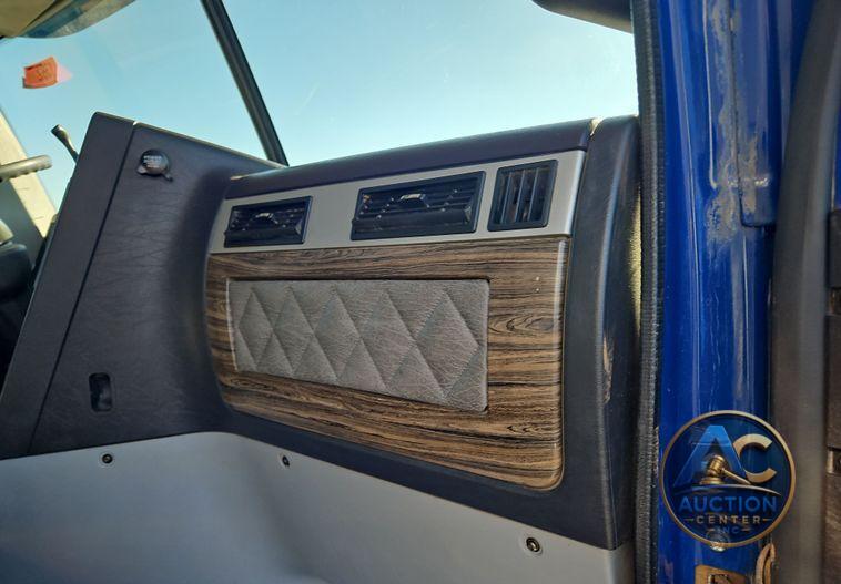 2016 Freightliner Coronado 122SD  dump truck