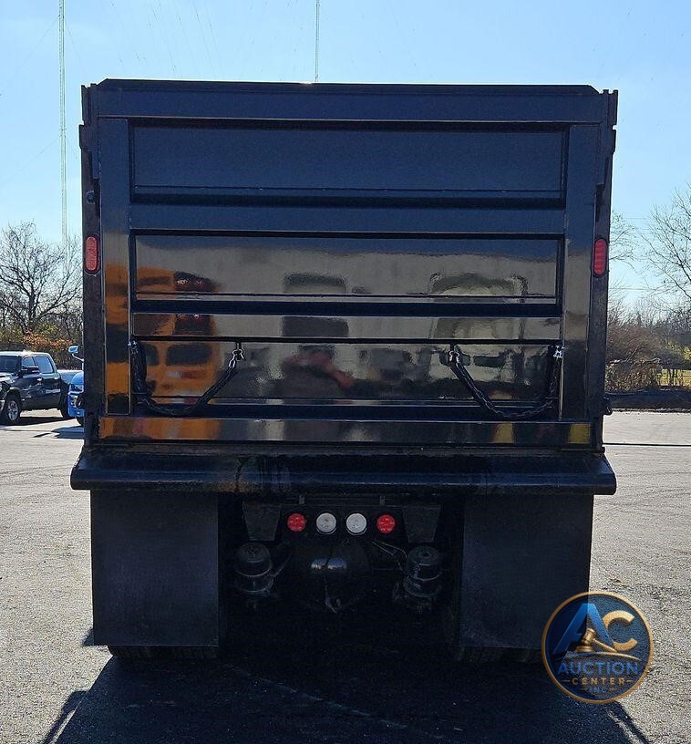 2016 Freightliner Coronado 122SD  dump truck