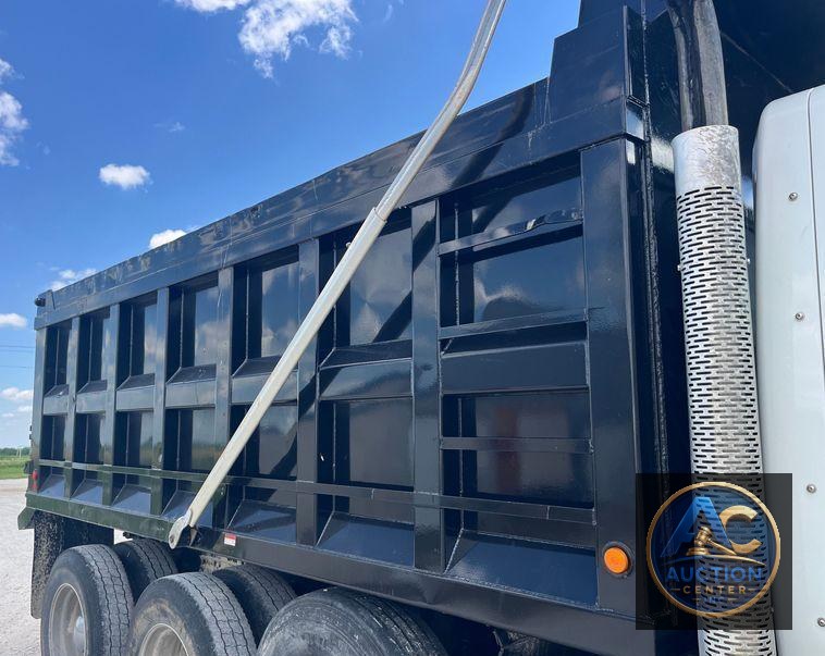 2015 International  7500 SBA dump truck