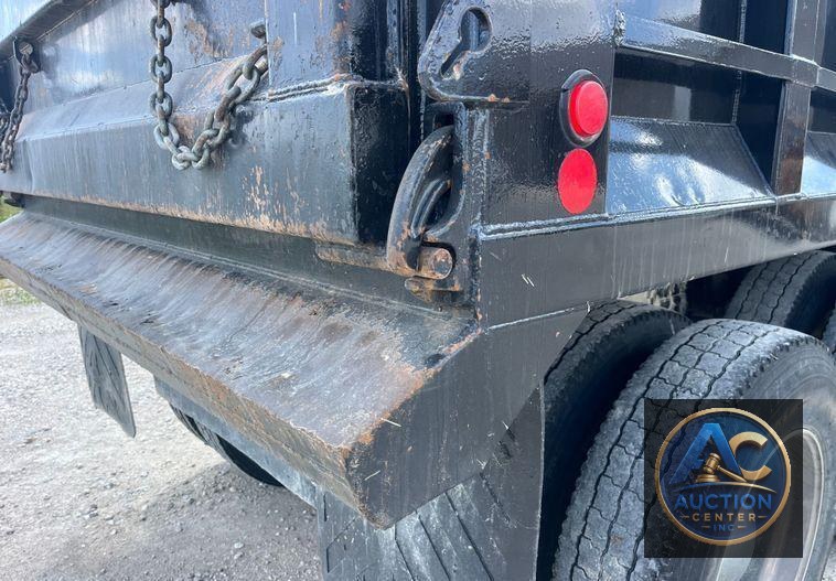 2015 International  7500 SBA dump truck