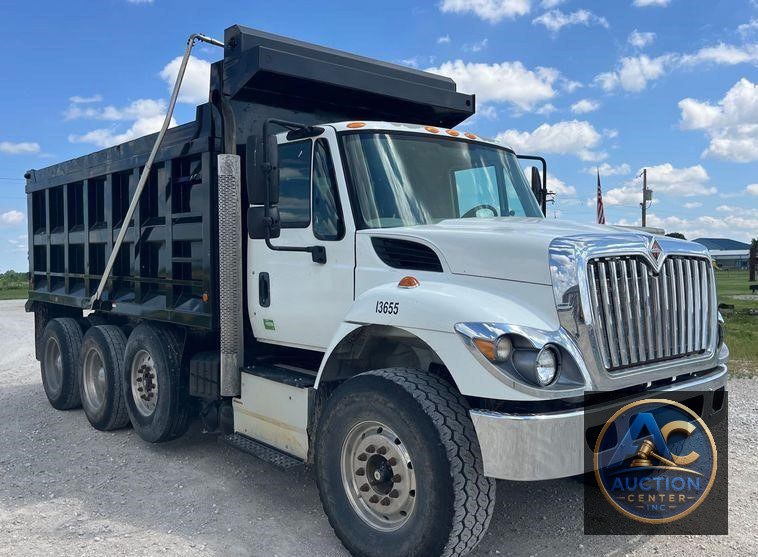 2015 International  7500 SBA dump truck