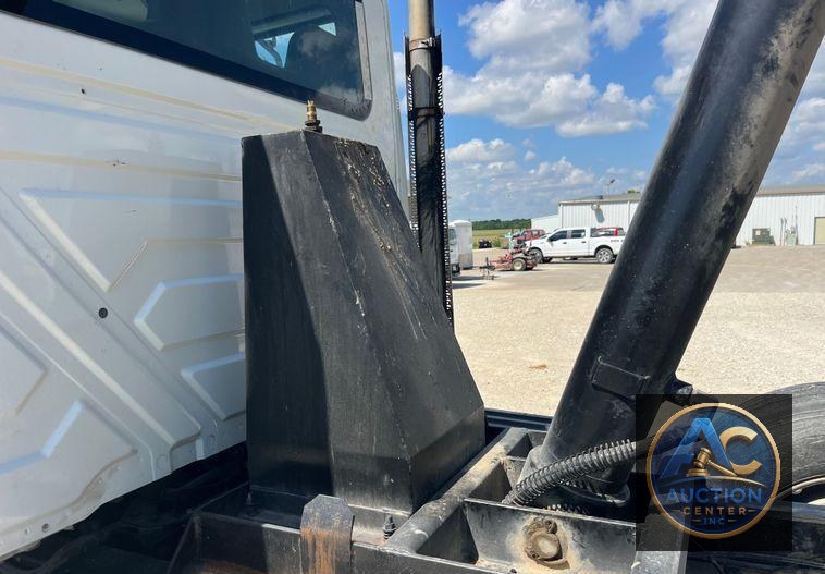 2015 International  7500 SBA dump truck
