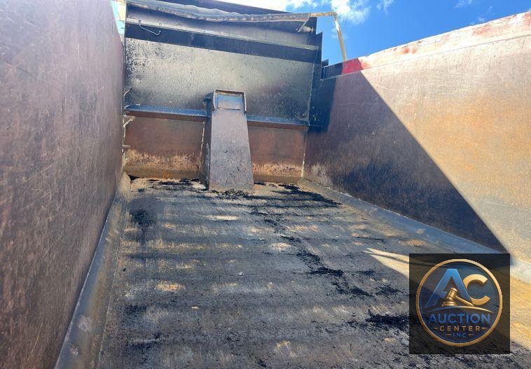 2015 International  7500 SBA dump truck